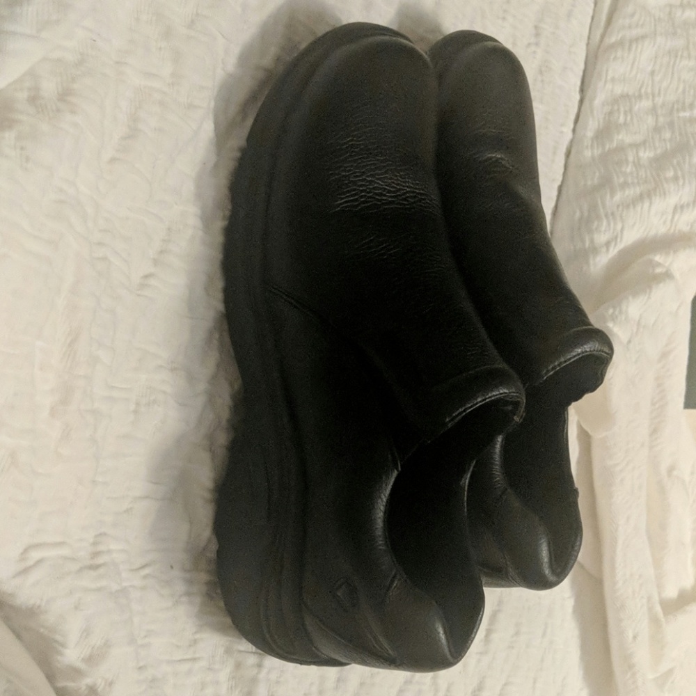 Nurse Mates dove leather nursing shoe 8.5